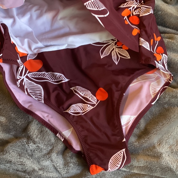 NWOT WOMENS 1-PIECE 50’s STYLE SWIMSUIT - Picture 3 of 10